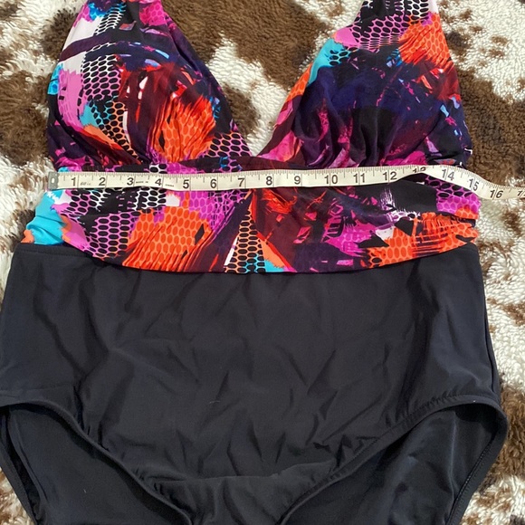 NWOT Aqua Green One Piece Halter Top Swimsuit Size XL - Picture 6 of 12